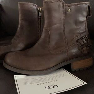 UGG Women W Orion Buckled Heel boots size 6